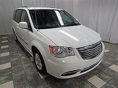 Chrysler : Town & Country 4dr Wagon Touring 2013 chrysler town country touring 61 k dual dvd leather loaded