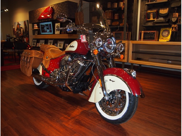2015 Indian Chief Vintage Indian Red / Ivory Cream