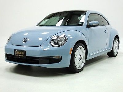 Volkswagen : Beetle - Classic 2.5L w/Sun/Sound/Nav WARRANTY. CARFAX --- 1-OWNER & CLEAN.