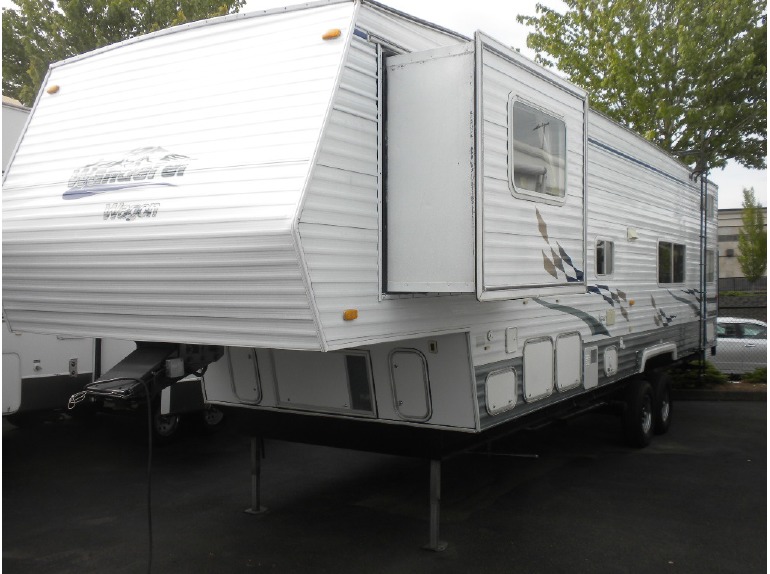 2005 Wanderer Wagon 32ft FIFTHWHEEL TOY HAULER