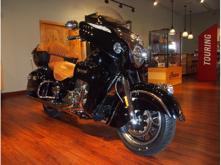 2015 Indian Roadmaster Thunder Black