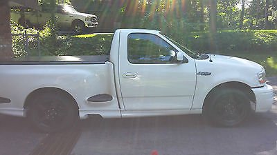 Ford : F-150 XLT Standard Cab Pickup 2-Door Ford Lightning white, supercharged