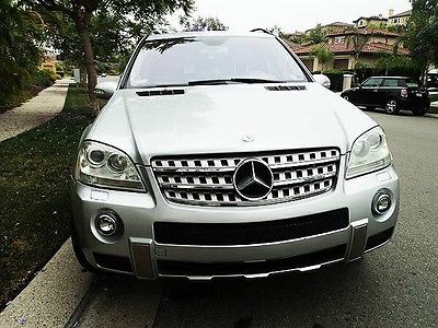 Mercedes-Benz : M-Class ML350 AMG Exterior package fully loaded V6