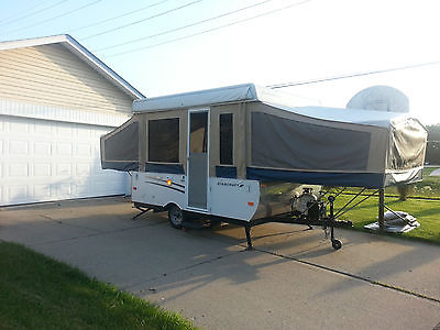 2009 Starcraft 1019 pop up, pop-up, popup like new, white with tan and blue trim