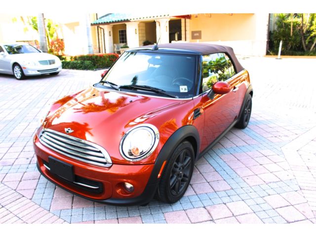 Mini : Cooper COOPER CONV. 2011 mini cooper convertible extra low miles like new condition automatic