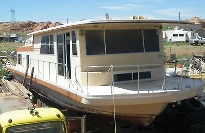 AZ 56' CarlCraft HOUSEBOAT, floating Condo,Party deck flybridge PROJECT HULL