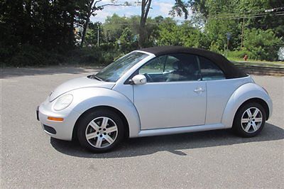 Volkswagen : Beetle-New 2dr 2.5L Automatic 2006 volkswagen beetle convertible clean car fax best price must see