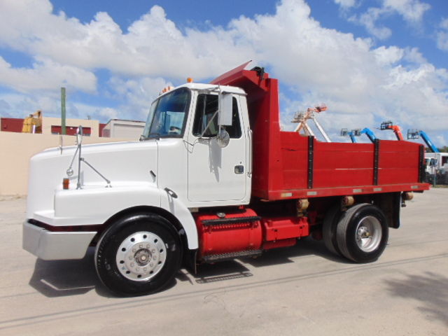 GMC : Other WHOLESALE WHITE/GMC FLATBED DUMP TRUCK - REMOVEABLE STAKE SIDES - AIR BRAKES