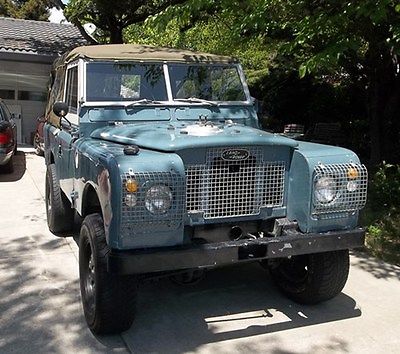 Land Rover : Defender 2 Door 1970 defender with a series iia body