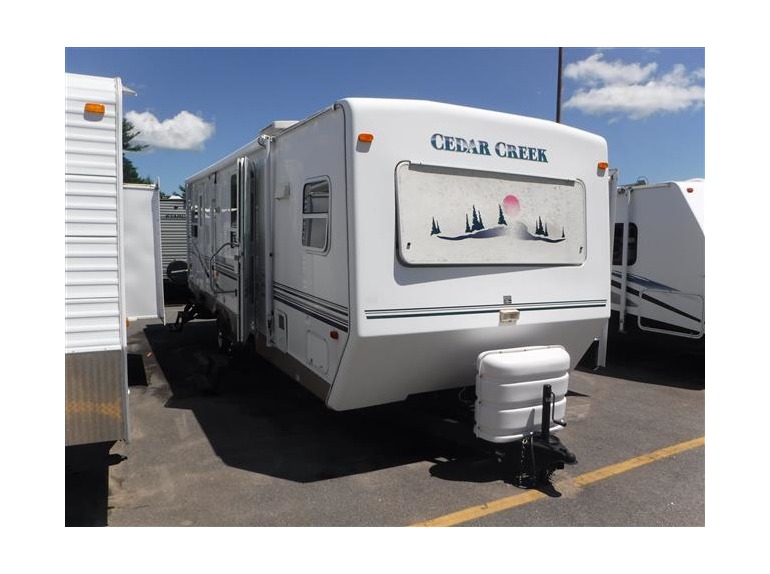 2001 Forest River Cedar Creek 30FKS