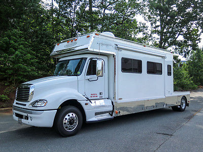 2004 Renegade Freightliner 1700DS - 17' Box with Single Slideout Toy Hauler