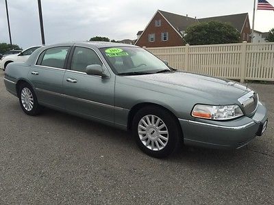 Lincoln : Town Car Signature Limited  CLEAN, NO ACCIDENTS, LOCAL TRADE leather power classic like new signature