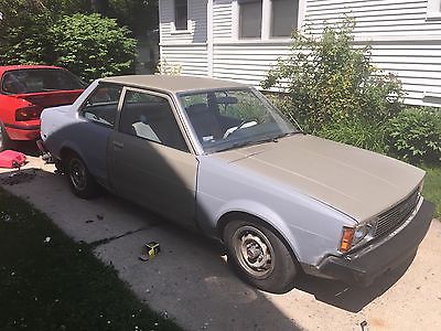 Toyota : Corolla Coupe te72 1981 toyota corolla dlx coupe 2 door 1.8 l