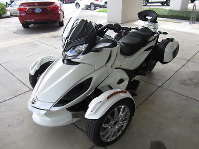 Can-Am : Spyder ST - Limited 2013 can am spyder st limited navigation am fm ipod radio 1829 miles