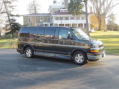 Chevrolet : Express Conversion Van 2004 explorer limited conversion one owner all leather great for tailgaters