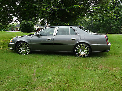 Cadillac : DTS DTS 2006 cadillac dts 22 chrome wheels e g grille kicker system clean powerful