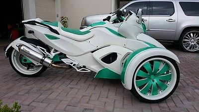 Can-Am : Spyder 2008 custom white and green can am spyder ready to ride bigboytoyz