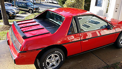 Pontiac : Fiero SE 1984 pontiac fiero se coupe 2 door 2.5 l 25 282 orignal miles