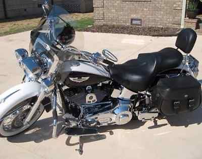 Harley-Davidson : Softail 06 harley davidson softail deluxe 9800 miles fuel injected 95 cc engine flstni