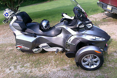 Can-Am : Spyder RT 2011 can am sypder