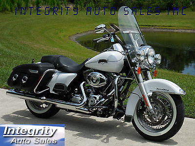 Harley-Davidson : Touring 2012 harley davidson flhrc road king classic only 1400 miles flawless