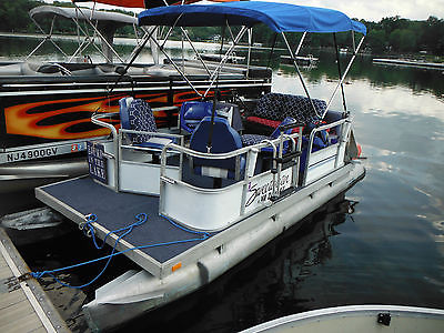 1988 SweetWater 16ft Pontoon Boat+ 9.9hp Johnson Engine & 2003 Load Rite Trailer