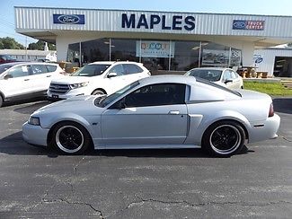 Ford : Mustang GT Deluxe 2002 silver gt deluxe