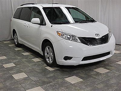 Toyota : Sienna 5dr 7-Passenger Van V6 LE AAS FWD 2013 toyota sienna le 18 k warranty tinted clean finance here