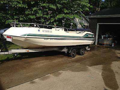 1982 Viking deck boat 19' good condition