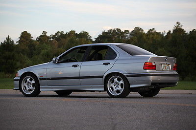 BMW : M3 Luxury Package 1997 bmw m 3 5 speed sedan luxury package maintenece records