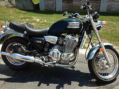 Triumph : Thunderbird Triumph T-Bird 2000 900cc 12k mileage.. mint