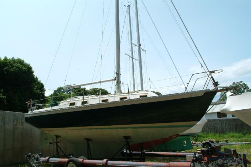 1977 Endeavour 32 Sailboat Yanmar Diesel Engine, Wheel and more!