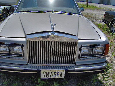 Rolls-Royce : Silver Spirit/Spur/Dawn Base Sedan 4-Door 1988 rolls royce silver spur base sedan 4 door 6.7 l