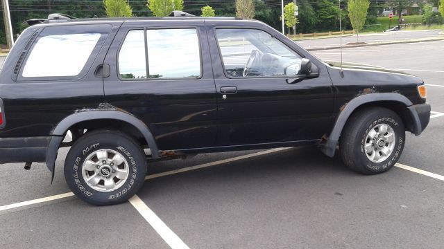 1998 Nissan Pathfinder Se