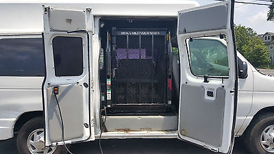 Ford : E-Series Van E350 VAN WHEELCHAIR HANDICAP 2001 FORD E 350 LOW MILES SIDE ENTRY BRAUN POWER RAMP