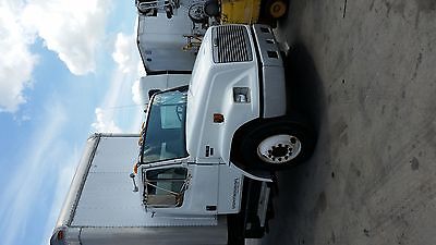 Other Makes : Freightliner FL-70 Standard 2002 freightliner fl 70 box truck with 26 box body