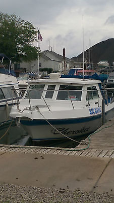 Cherokee 300 Sport Fisherman Boat