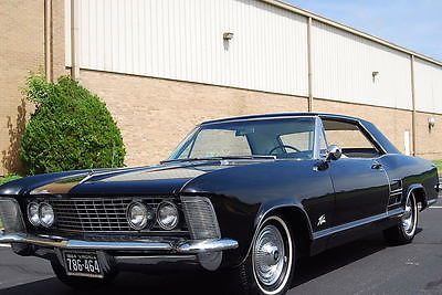 Buick : Riviera 2-door coupe 1964 buick riviera 465 used as parade car clean as a pin and fun to drive