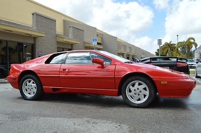 Lotus : Esprit Coupe Lotus Esprit Coupe | Low Miles | Red / Beige | Special Edition