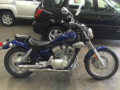 Yamaha : V Star 2013 yamaha v star 250 with only 3035 miles great condition great starter bike
