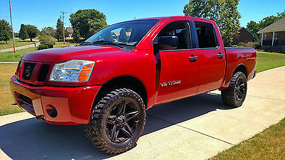 Nissan : Titan LE Crew Cab Pickup 4-Door Nissan 4x4 Tow Comparable Submodels Toyota Tundra F150 Chevrolet 1500 Crew cab