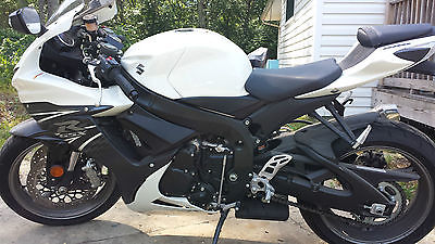 Suzuki : GSX-R Suzuki GSXR 600 motorcycle