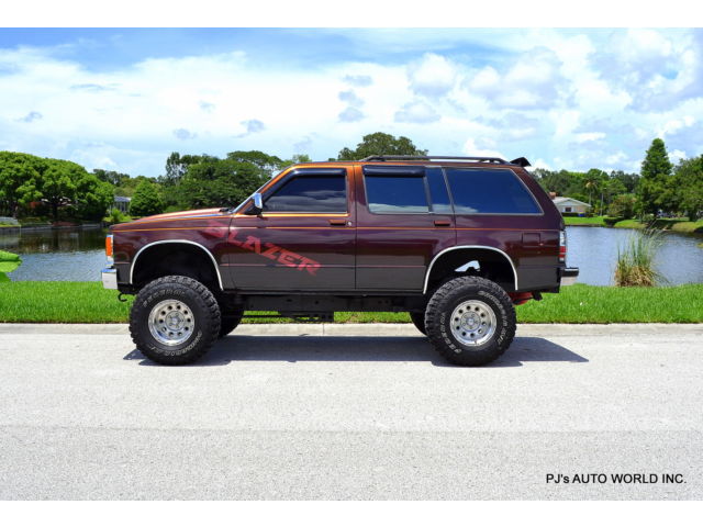 Chevrolet : Blazer Tahoe 4dr 4W FULLY CUST BLAZER LIFTED CHAMELEON PAINT ONE OF A KIND INTERIOR TINTED GLASS !!!