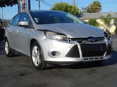 Ford : Focus SE 2014 ford focus se crashed project wrecked priced to sell l k wont last