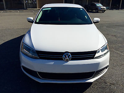 Volkswagen : Jetta TDI Sedan 4-Door TDI, White, Heated seats, Electric mirrors, electric windows, tinted windows