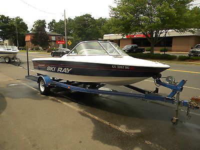 1995 Ski Ray Spitfire Tournament ski boat by Sea Ray needs engine!