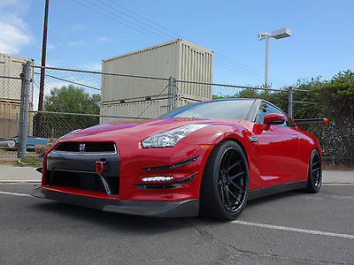 Nissan : GT-R Premium Coupe 2-Door RACE READY WIDE BODY FRONT FENDERS ADV-1 SL SERIES WHEELS SPARCO SEATS ROLL BAR