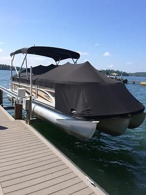 Powerboats & Motorboats : Pontoon / Deck Boats