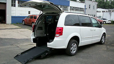 Dodge : Grand Caravan HANDICAP WHEELCHAIR VAN 2012 dodge grand caravan sxt rear ramp handicap wheelchair van