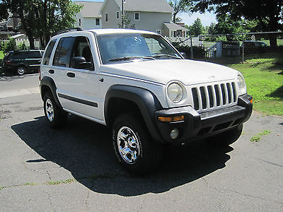 Jeep : Liberty Sport Sport Utility 4-Door Liberty Sport 4X4 low miles 59 Point inspection report new tires rust free
